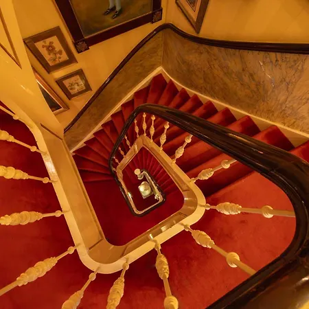 Park Mansion Hotell 3*