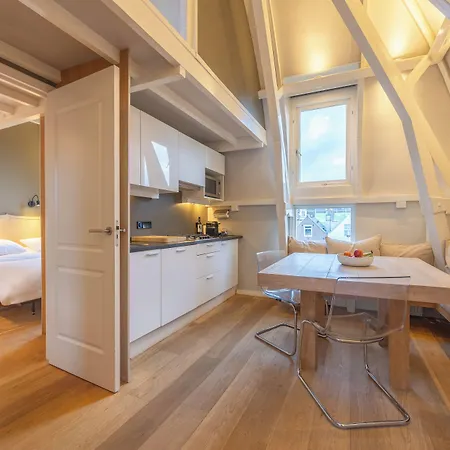Отель Park Mansion 3*