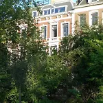 מלון Park Mansion 3*