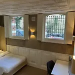 Park Mansion מלון 3*