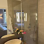 מלון Park Mansion 3*