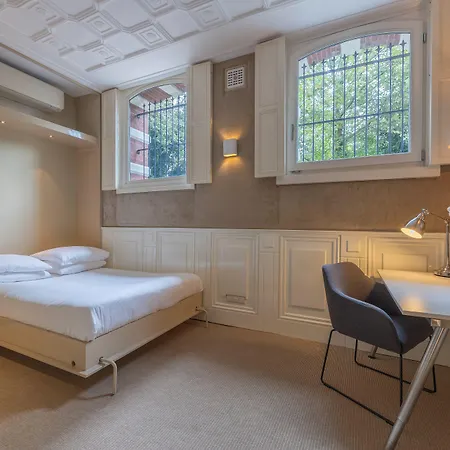 Park Mansion Отель 3*